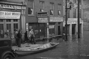 A picture of the 1937 Ohio River flood in Louisville, Kentucky.